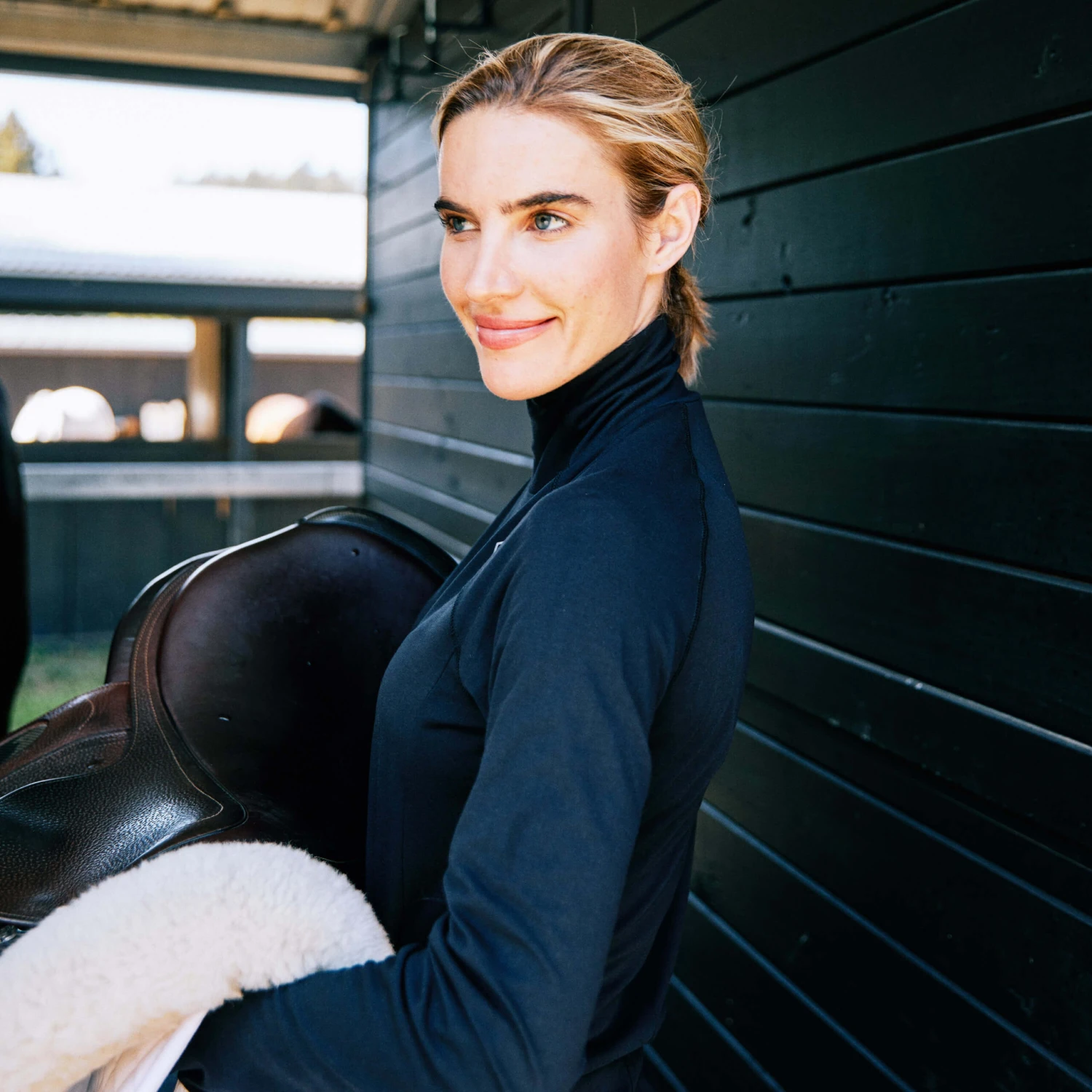 Ariat Women's Venture Long Sleeve Base Layer - BLACK 2 Ariat Women's Venture Long Sleeve Base Layer - BLACK - Image 2