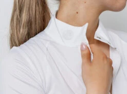 TKEQ SLOAN Short Sleeve Competition Top - WHITE 9 TKEQ SLOAN Short Sleeve Competition Top - WHITE -Ariat || Lemieux || PÉNÉLOPE Shop image 6d7a170f 631c 4a8f 9d8d 1fb91c86df29