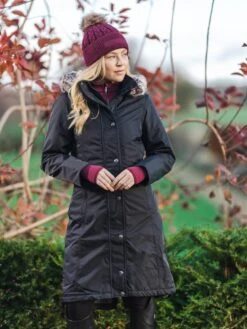 LeMieux Clara Cable Beanie - 3 Colours -Ariat || Lemieux || PÉNÉLOPE Shop it03629 lifestyle claracablebeanie merlot 1 pt